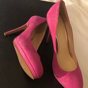 New never worn PINK 9 1/2 Jessica Simpson pumps
